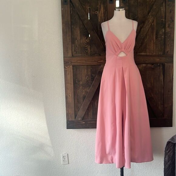 NWT Spaghetti Strap Dress Sleeveless V Neck Cutout Slit Casual - Picture 3 of 15